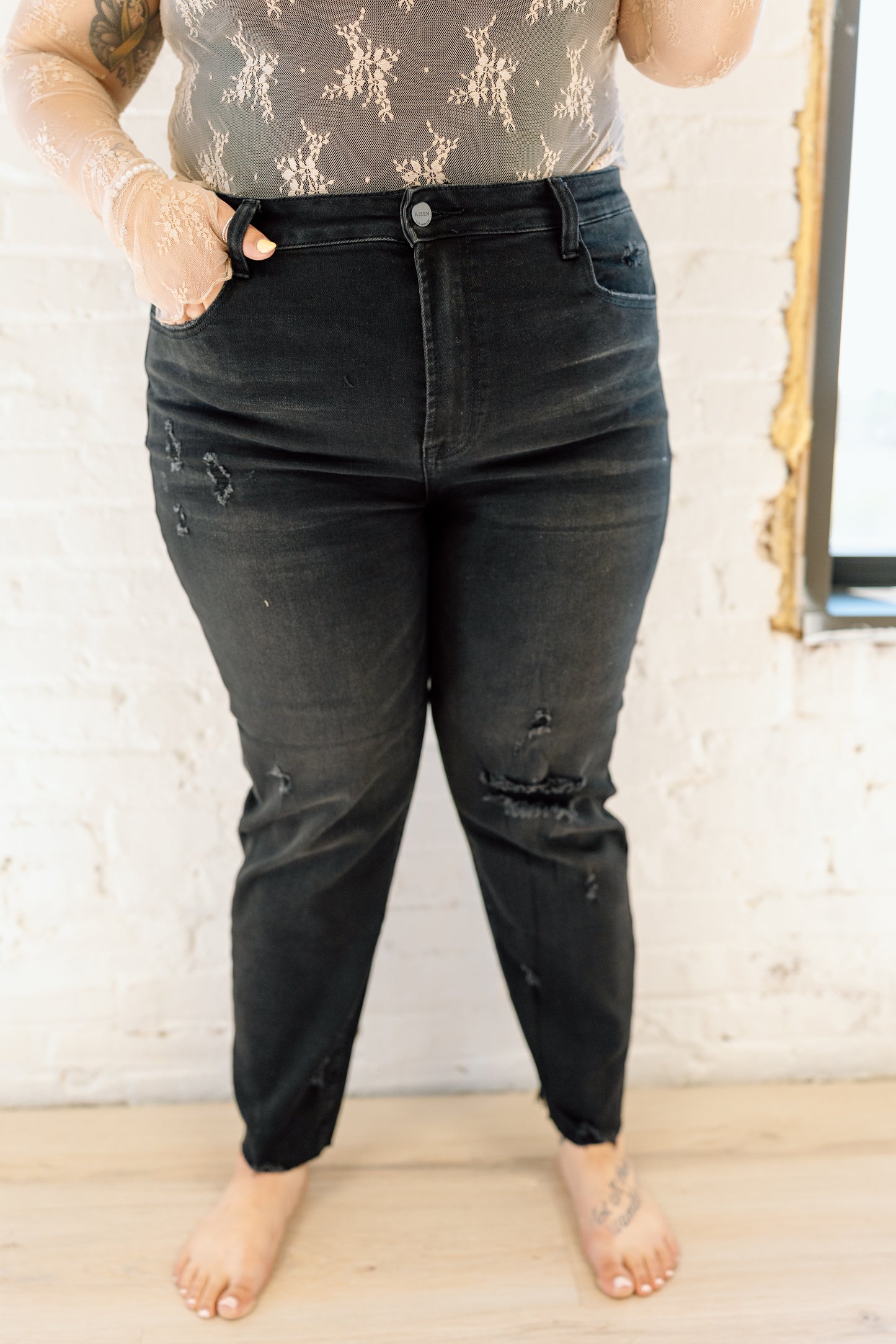 Amy Tapered Distressed Jean
