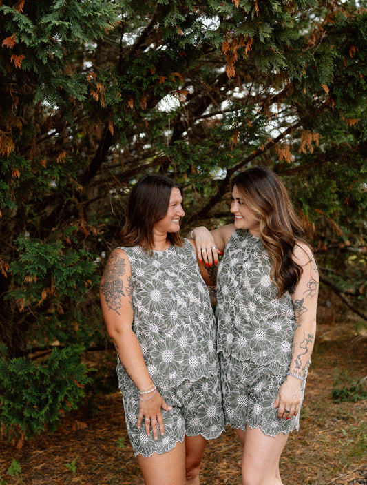 Zoe Eyelet Set