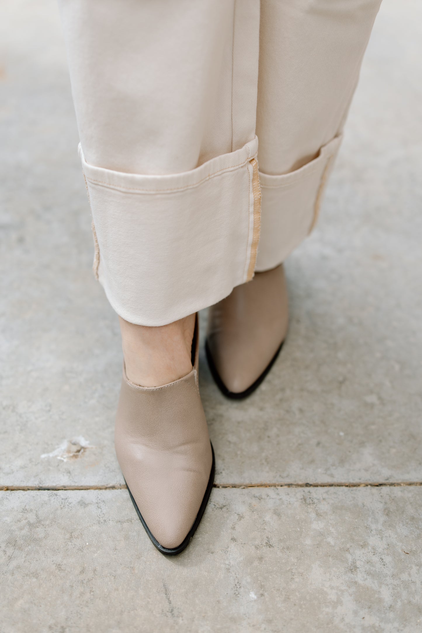 Regina Pointed Mule