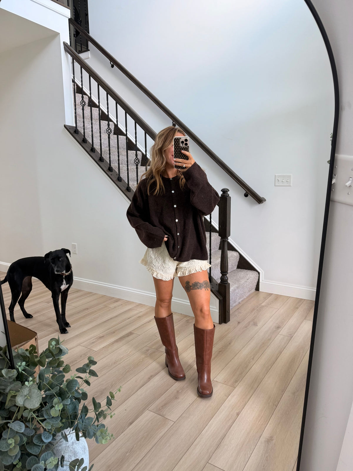 Carrie Lace Short